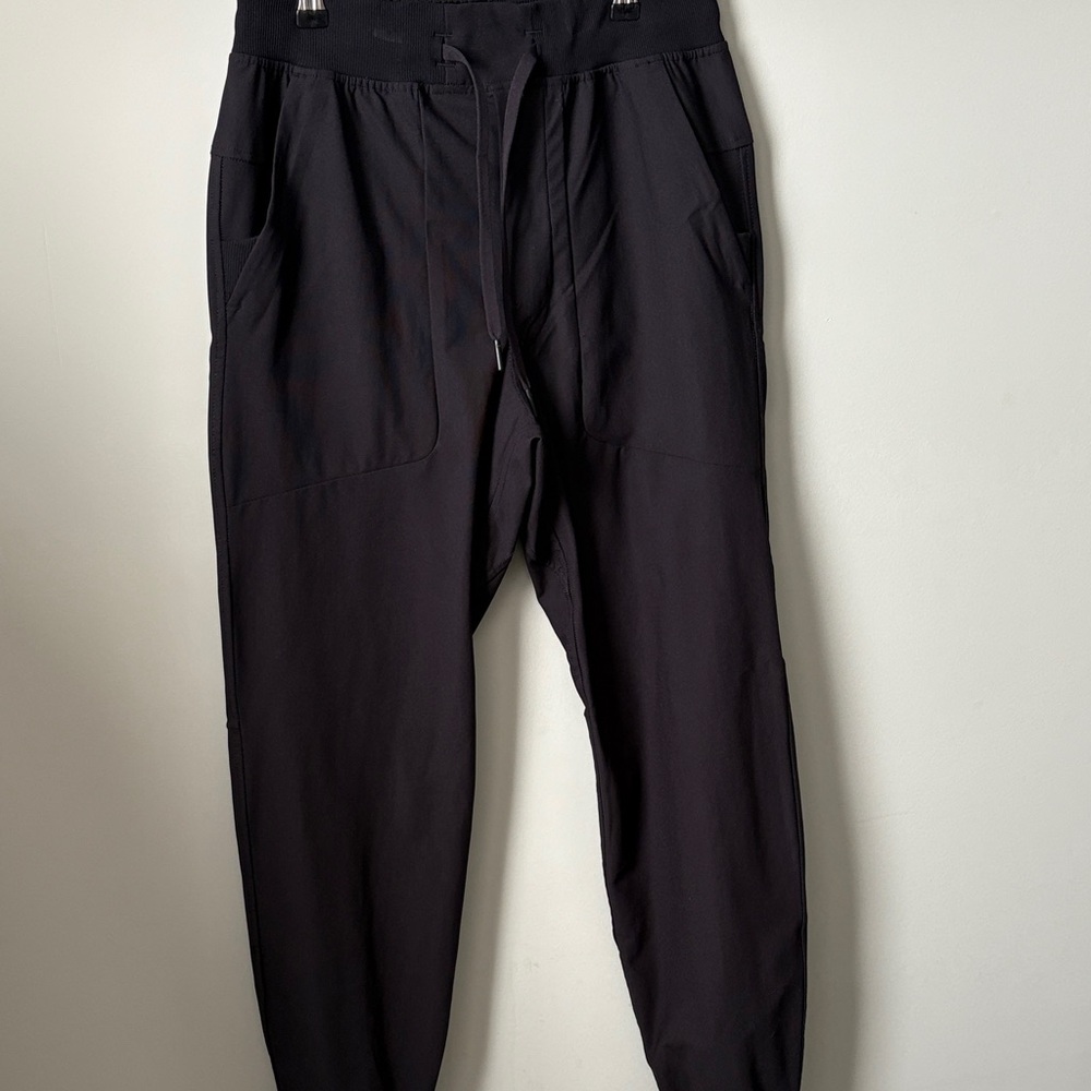 lululemon athletica Men's ABC Jogger Shorter